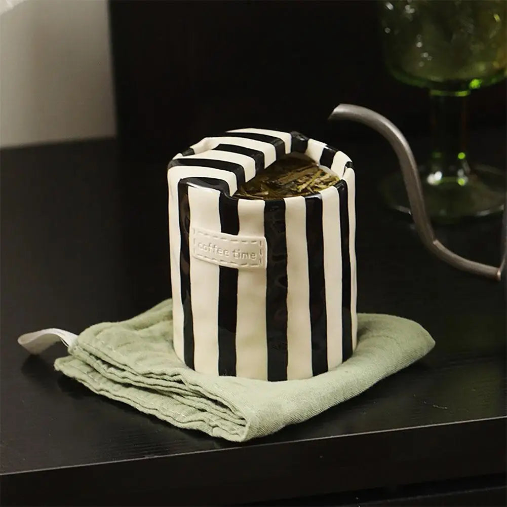 Retro Striped Coffee Cups, 10oz Ceramic Coffee Mug with Sip hole Ceramic Cup,Hand-Painted Striped Travel Mugs for Coffee Lovers